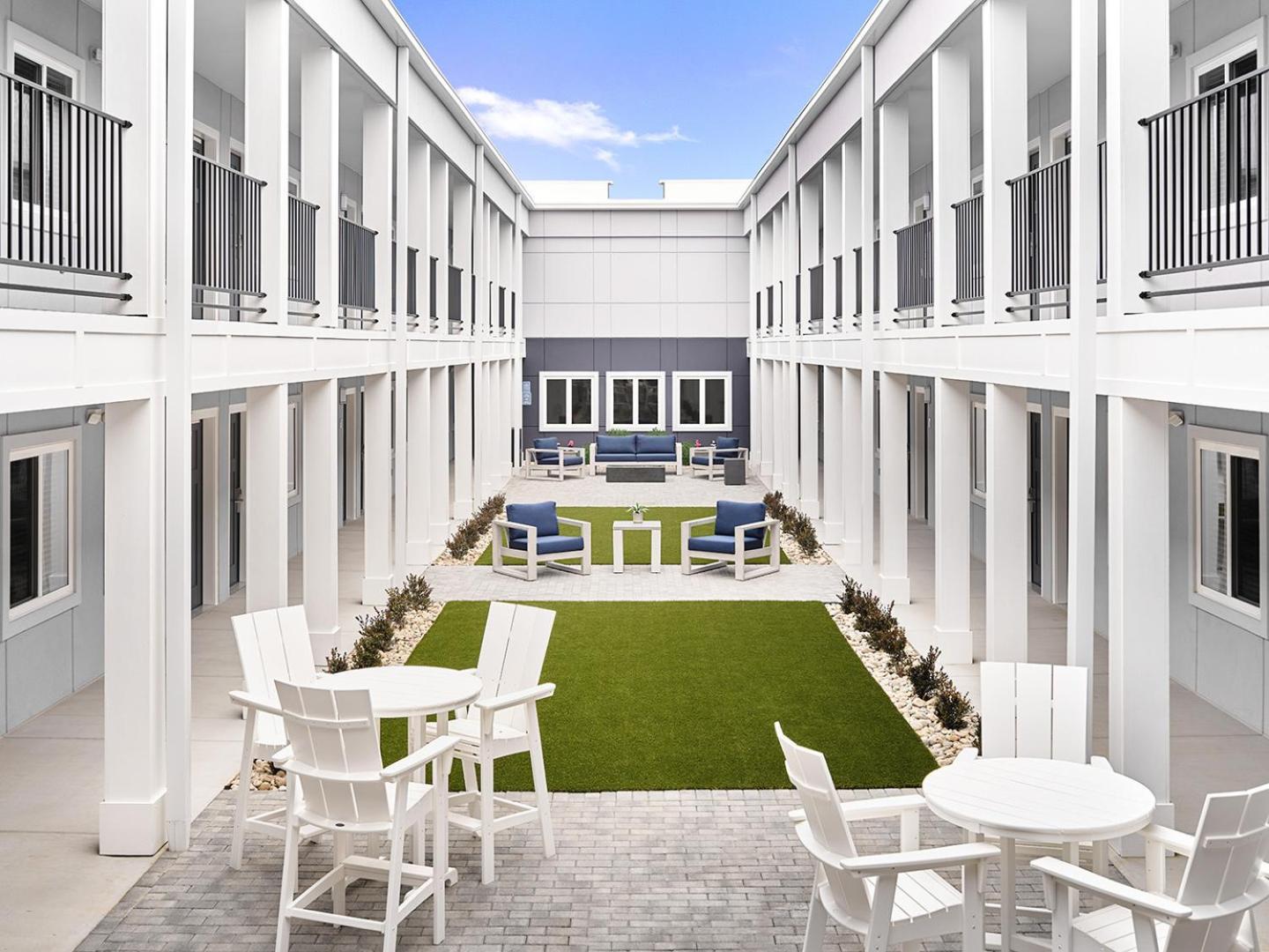 Stayapt Suites Columbus-Fort Benning Екстериор снимка