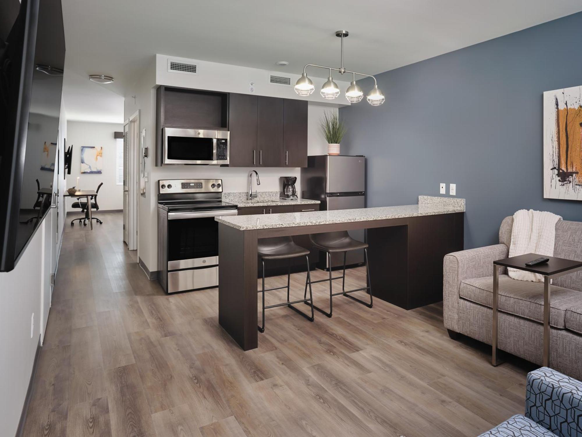 Stayapt Suites Columbus-Fort Benning Екстериор снимка