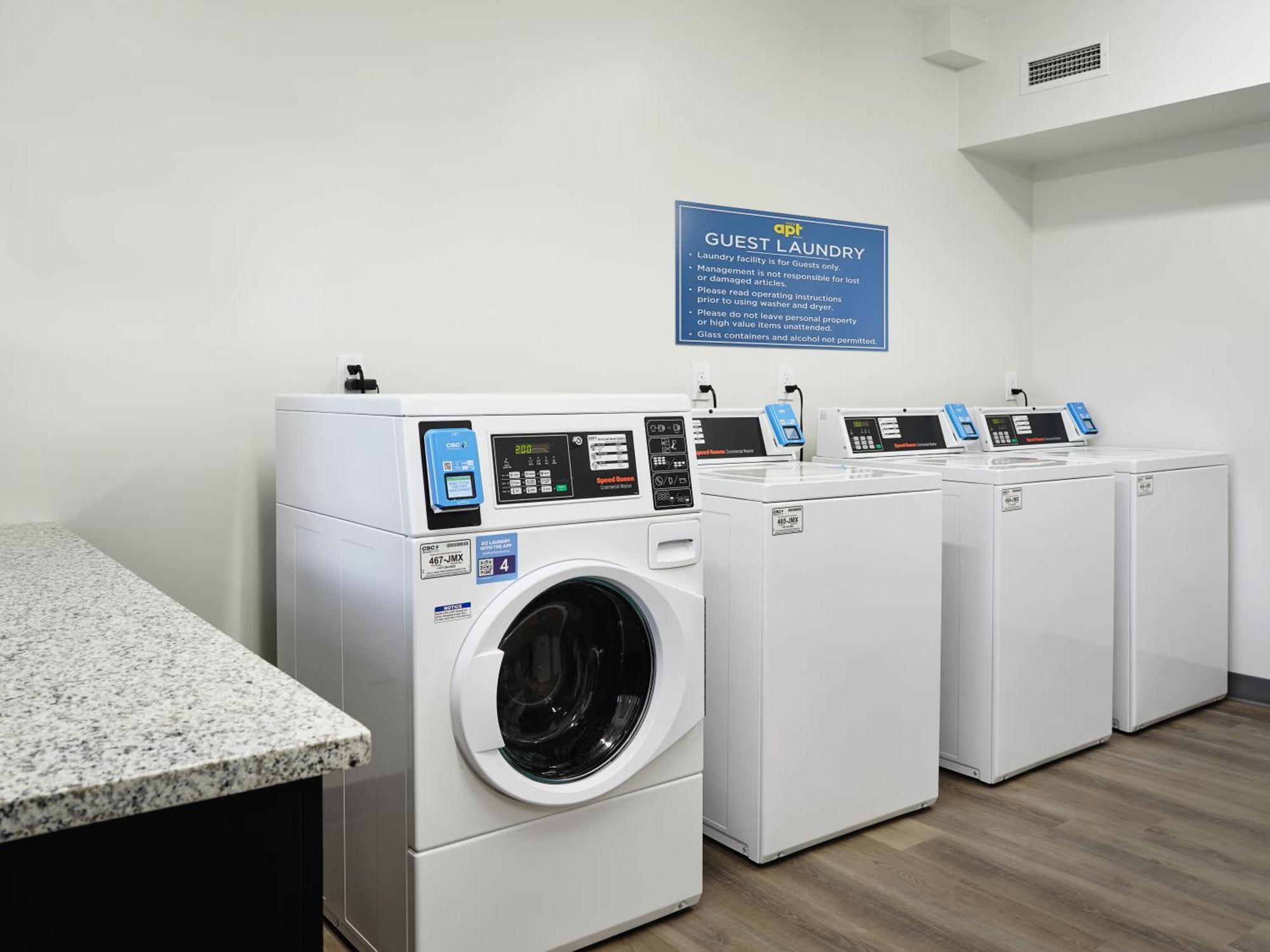 Stayapt Suites Columbus-Fort Benning Екстериор снимка